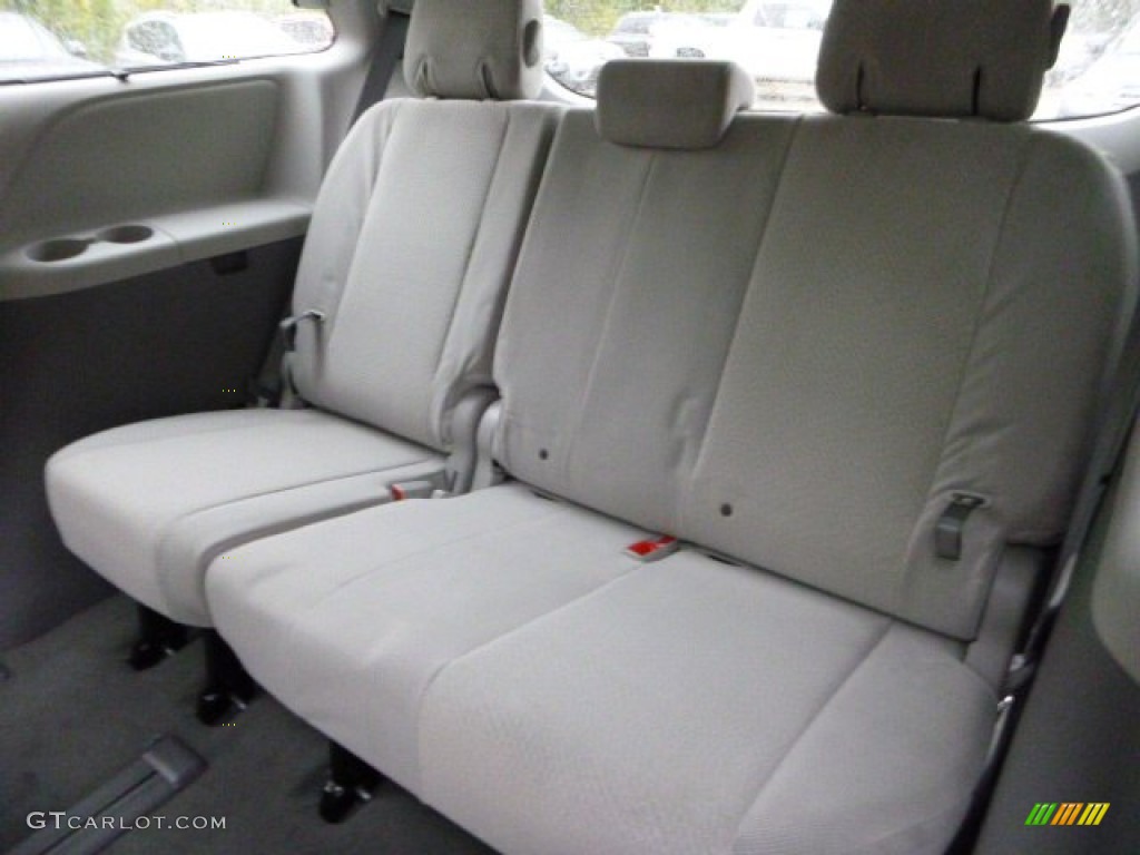 2014 Sienna LE AWD - Silver Sky Metallic / Light Gray photo #12