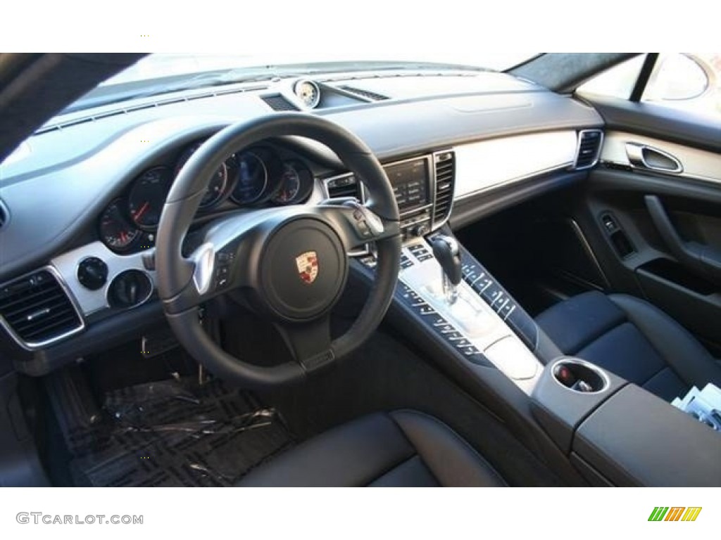 2010 Porsche Panamera Turbo Black Dashboard Photo #86750790