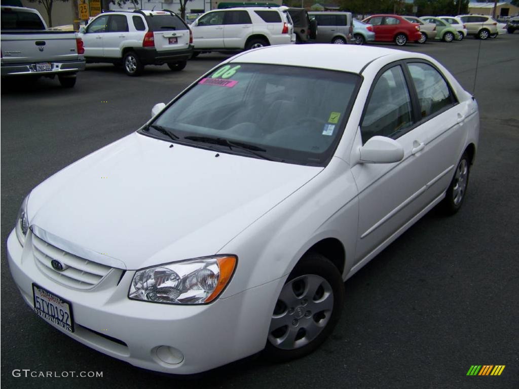 2006 Spectra EX Sedan - Clear White / Gray photo #1