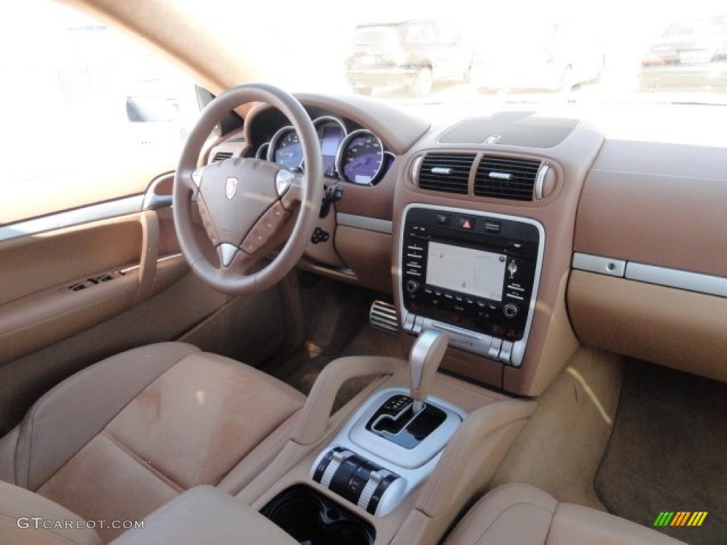 2010 Porsche Cayenne GTS Havanna/Sand Beige Dashboard Photo #86752875