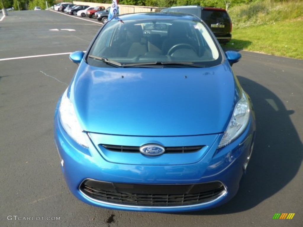 2011 Fiesta SES Hatchback - Blue Flame Metallic / Charcoal Black/Blue Cloth photo #2