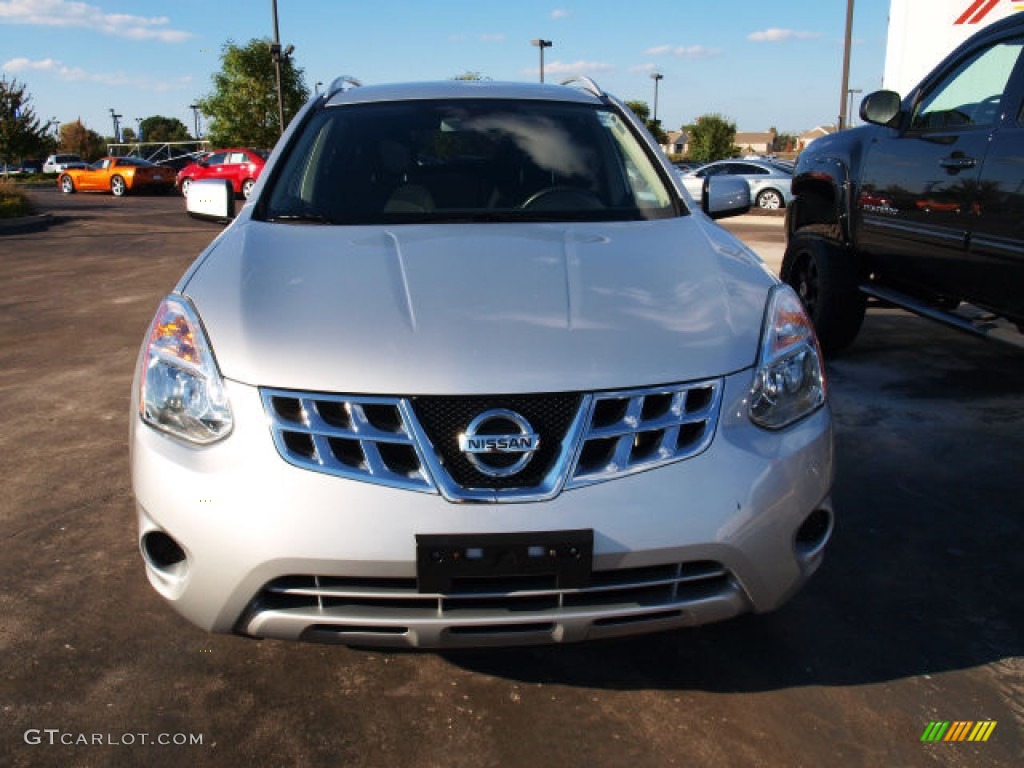 2011 Rogue SV - Silver Ice Metallic / Black photo #8