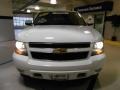Summit White - Suburban LT 4x4 Photo No. 2