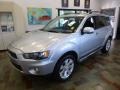 2012 Cool Silver Metallic Mitsubishi Outlander SE AWD  photo #3