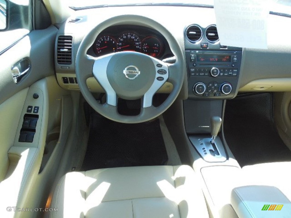 2009 Altima 2.5 S - Sonoran Sand Metallic / Blond photo #6