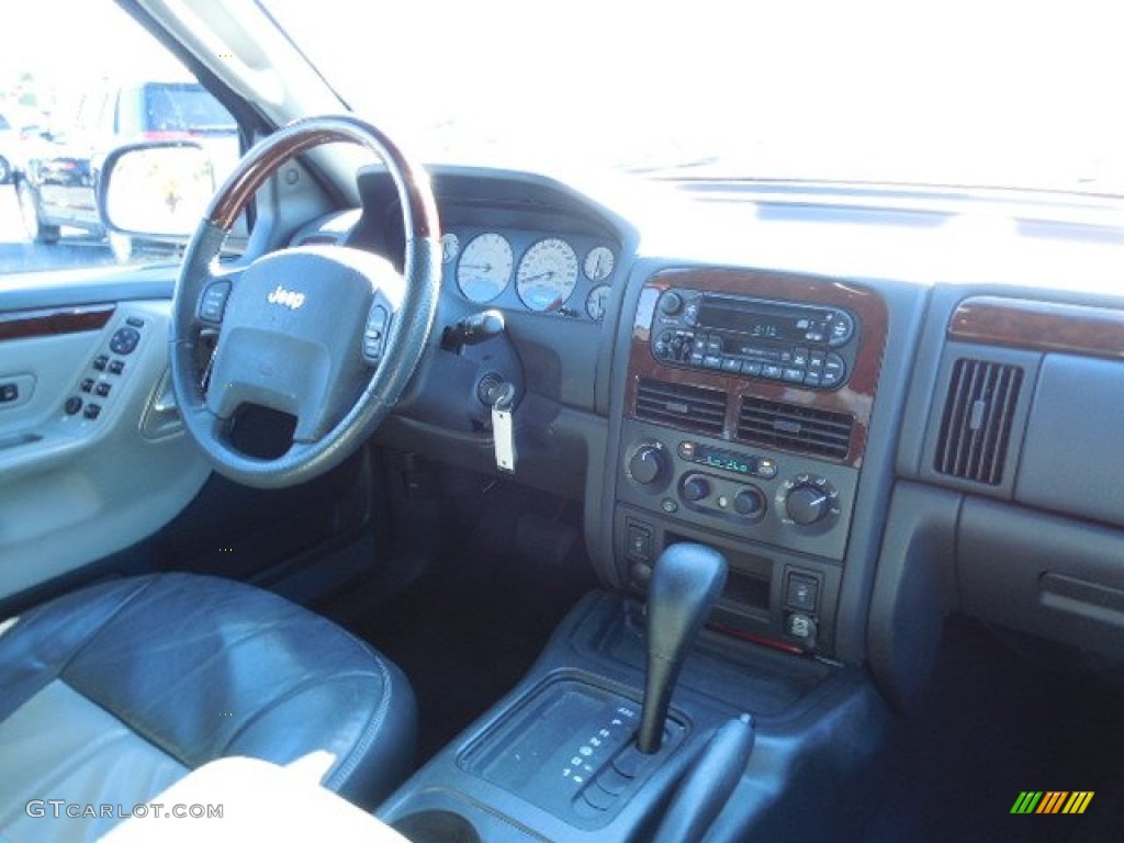 2004 Grand Cherokee Overland - Brillant Black Crystal Pearl / Dark Slate Gray photo #12