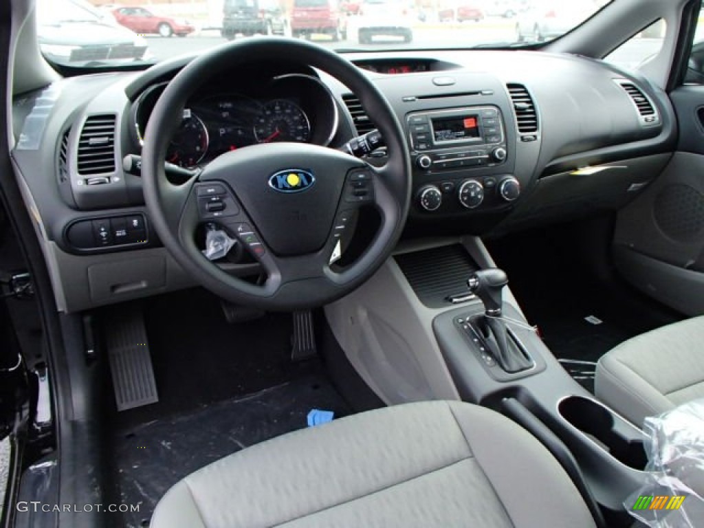Gray Interior 2014 Kia Forte LX Photo #86760204