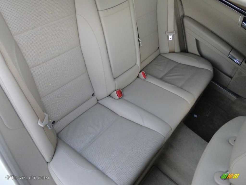 2013 S 63 AMG Sedan - Diamond White Metallic / Cashmere/Savanna photo #27