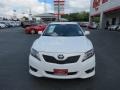 Super White - Camry SE Photo No. 2