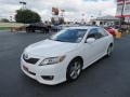 Super White - Camry SE Photo No. 3