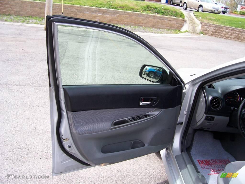 2005 MAZDA6 i Sport Hatchback - Glacier Silver Metallic / Gray photo #16