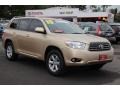 Sandy Beach Metallic 2010 Toyota Highlander SE 4WD