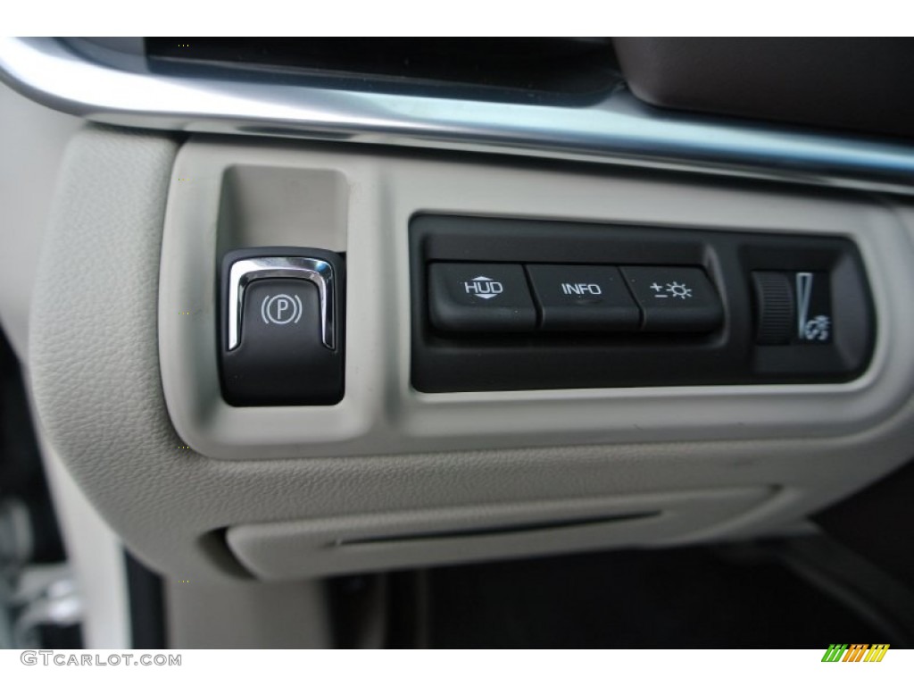 2014 Cadillac XTS Platinum FWD Controls Photo #86771094