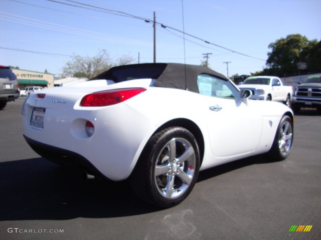 2007 Solstice Roadster - Pure White / Steel/Sand photo #7