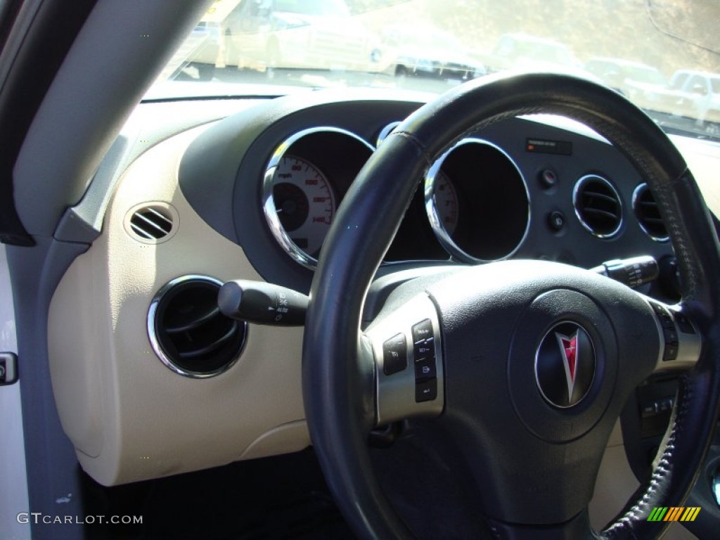 2007 Solstice Roadster - Pure White / Steel/Sand photo #11