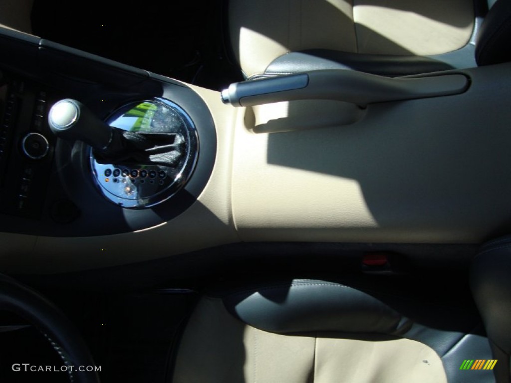 2007 Solstice Roadster - Pure White / Steel/Sand photo #18
