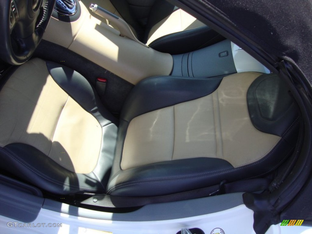 2007 Solstice Roadster - Pure White / Steel/Sand photo #19