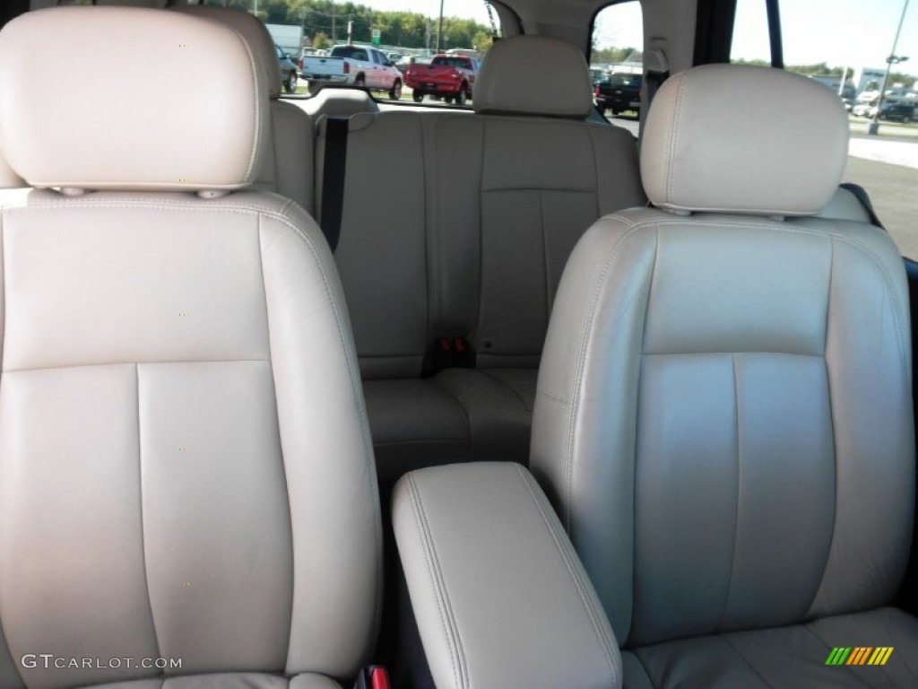 2005 Envoy SLT 4x4 - Emerald Jewel Green Metallic / Light Tan/Ebony photo #34