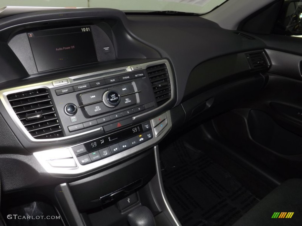 2013 Accord LX Sedan - Crystal Black Pearl / Black photo #15