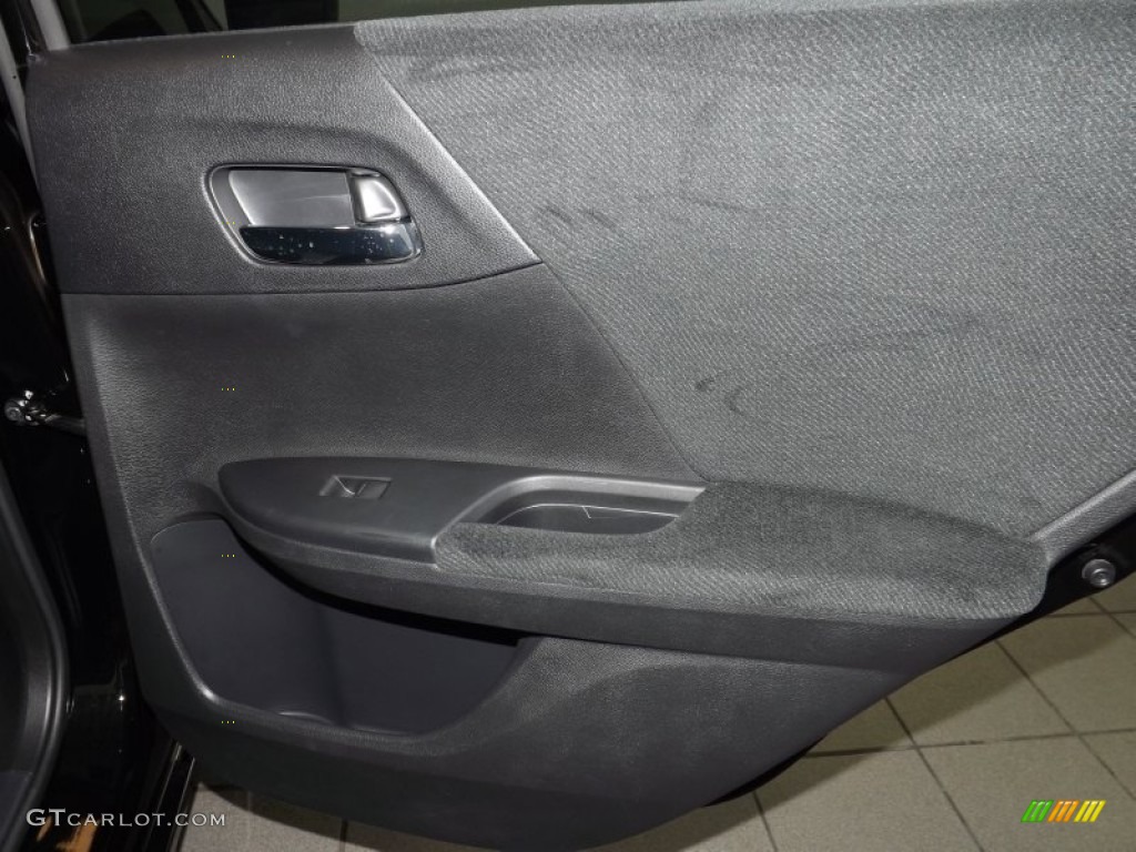 2013 Accord LX Sedan - Crystal Black Pearl / Black photo #31