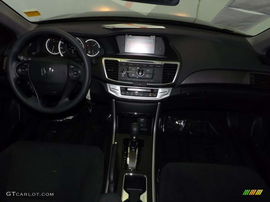 2013 Accord LX Sedan - Crystal Black Pearl / Black photo #33