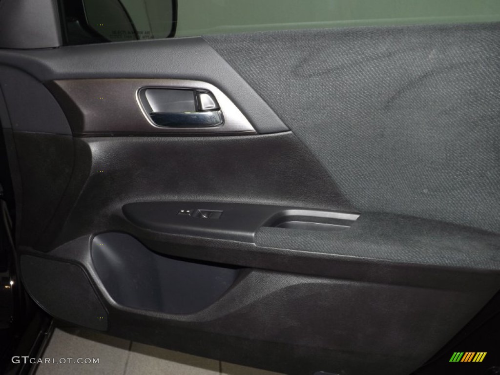 2013 Accord LX Sedan - Crystal Black Pearl / Black photo #34