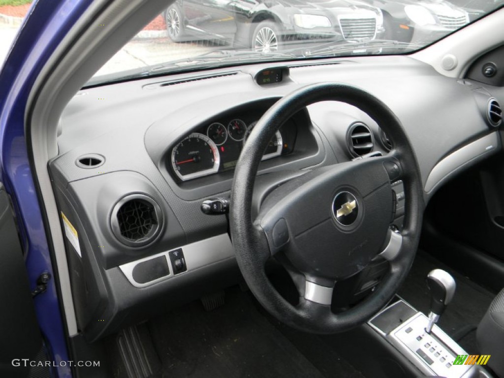 2009 Aveo LT Sedan - Bright Blue / Charcoal photo #13