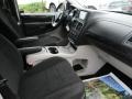 Dark Charcoal Pearl - Grand Caravan SXT Photo No. 9