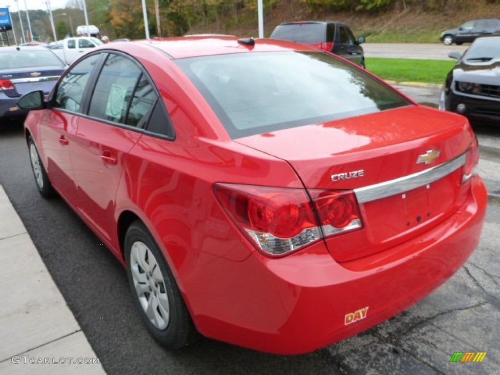 2014 Cruze LS - Red Hot / Jet Black/Medium Titanium photo #7