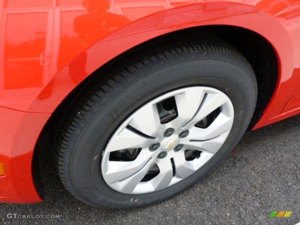 2014 Cruze LS - Red Hot / Jet Black/Medium Titanium photo #10