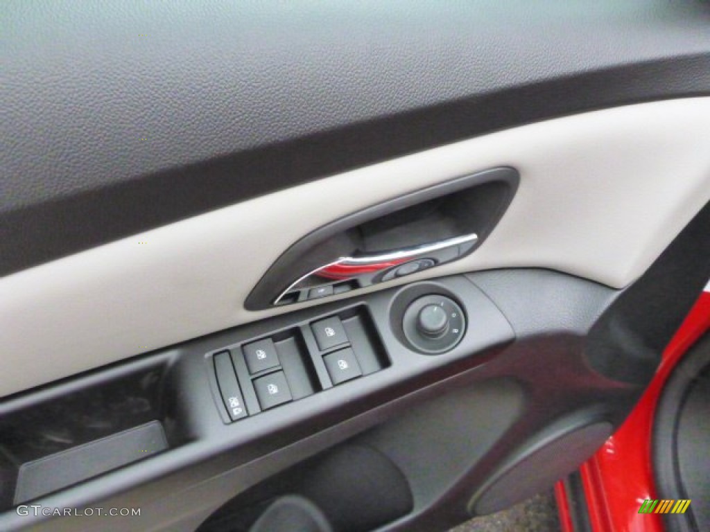 2014 Cruze LS - Red Hot / Jet Black/Medium Titanium photo #15