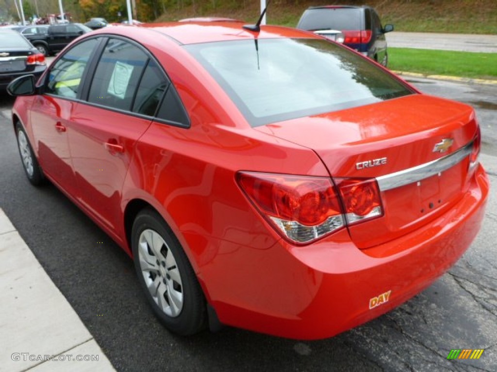 2014 Cruze LS - Red Hot / Jet Black/Medium Titanium photo #7