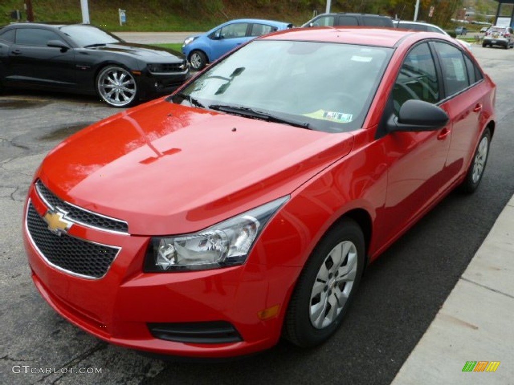 2014 Cruze LS - Red Hot / Jet Black/Medium Titanium photo #8