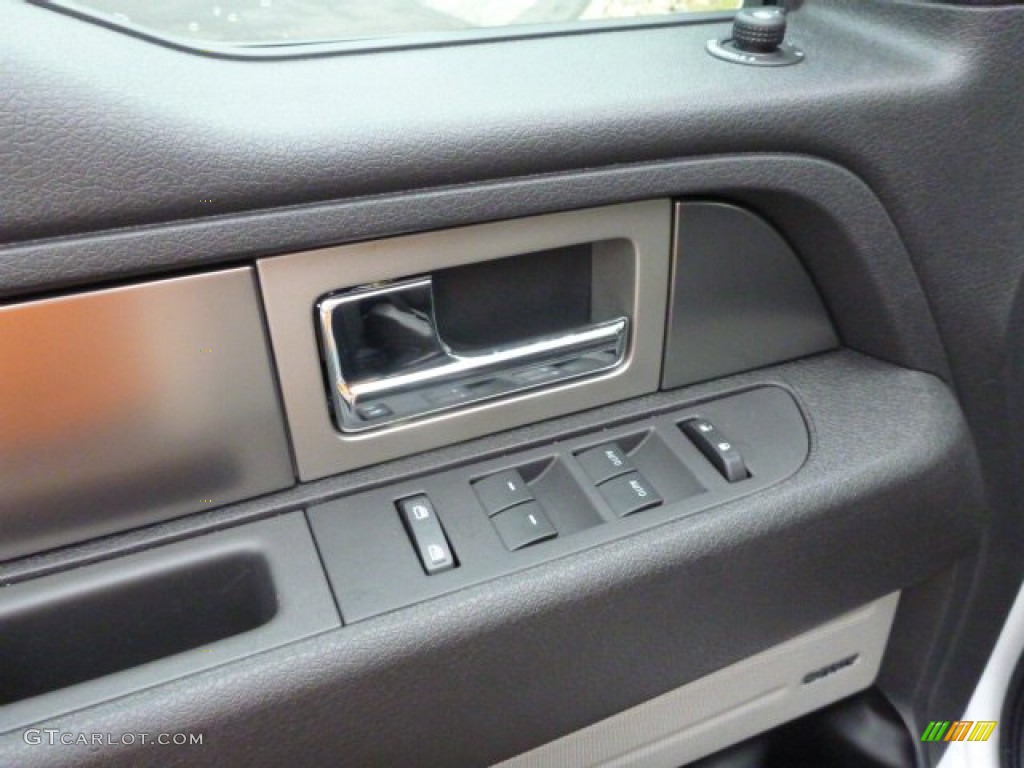 2013 F150 SVT Raptor SuperCrew 4x4 - Oxford White / Raptor Black Leather/Cloth photo #11