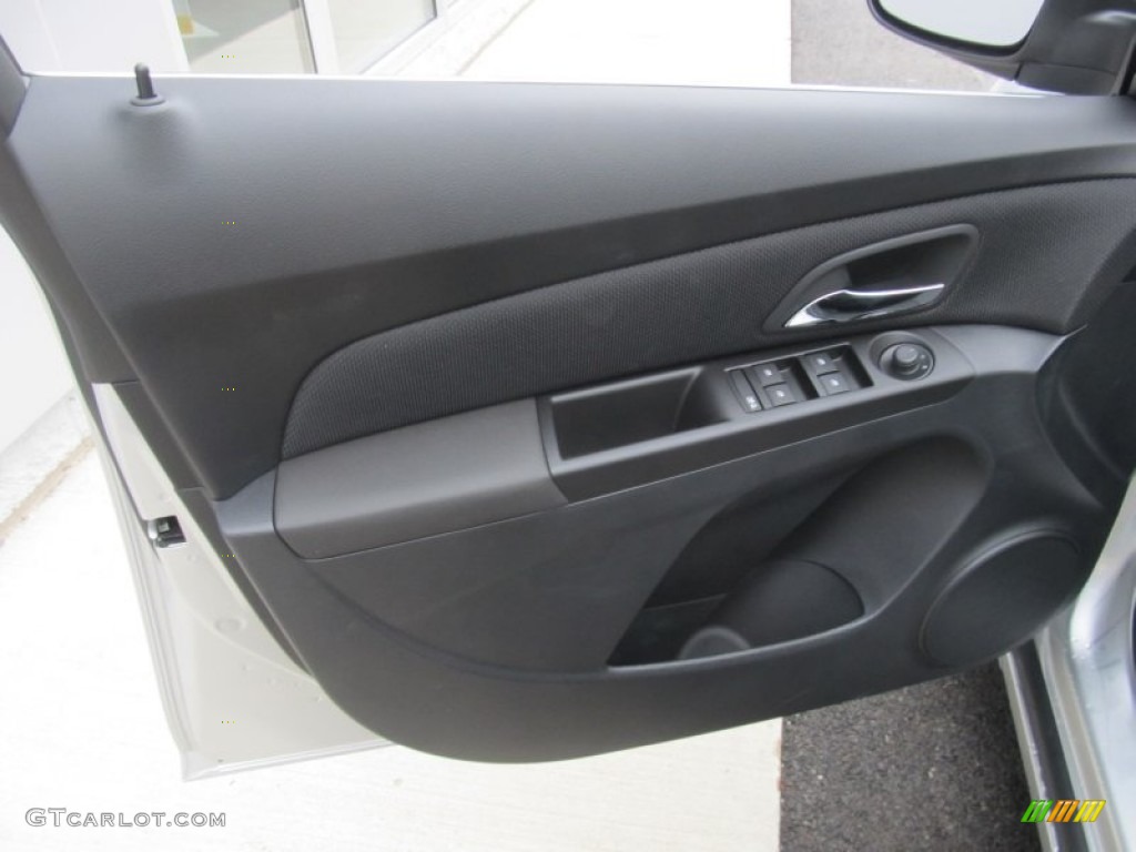 2014 Cruze Diesel - Silver Ice Metallic / Jet Black photo #7