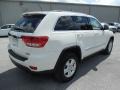 Stone White - Grand Cherokee Laredo Photo No. 9
