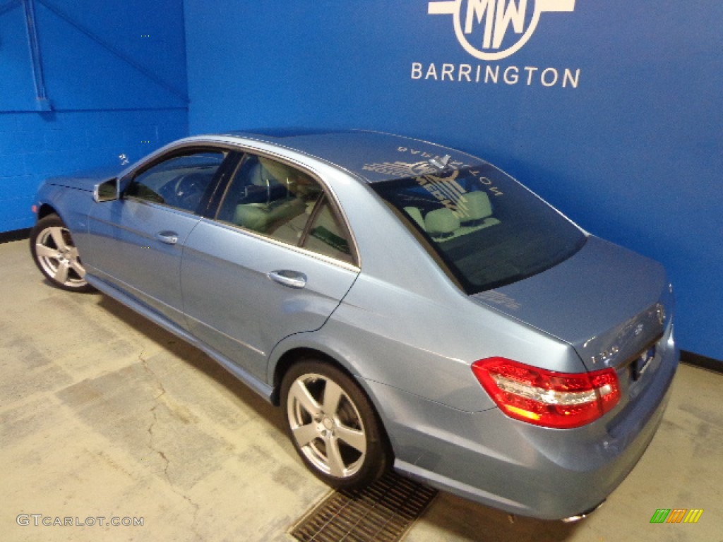 2012 E 350 4Matic Sedan - Quartz Blue Metallic / Ash/Black photo #9
