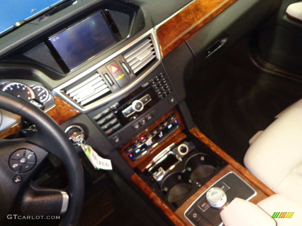 2012 E 350 4Matic Sedan - Quartz Blue Metallic / Ash/Black photo #25