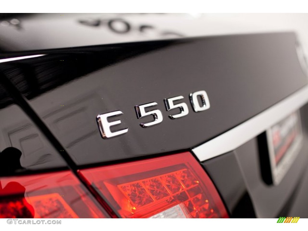 2010 Mercedes-Benz E 550 4Matic Sedan Marks and Logos Photo #86790051