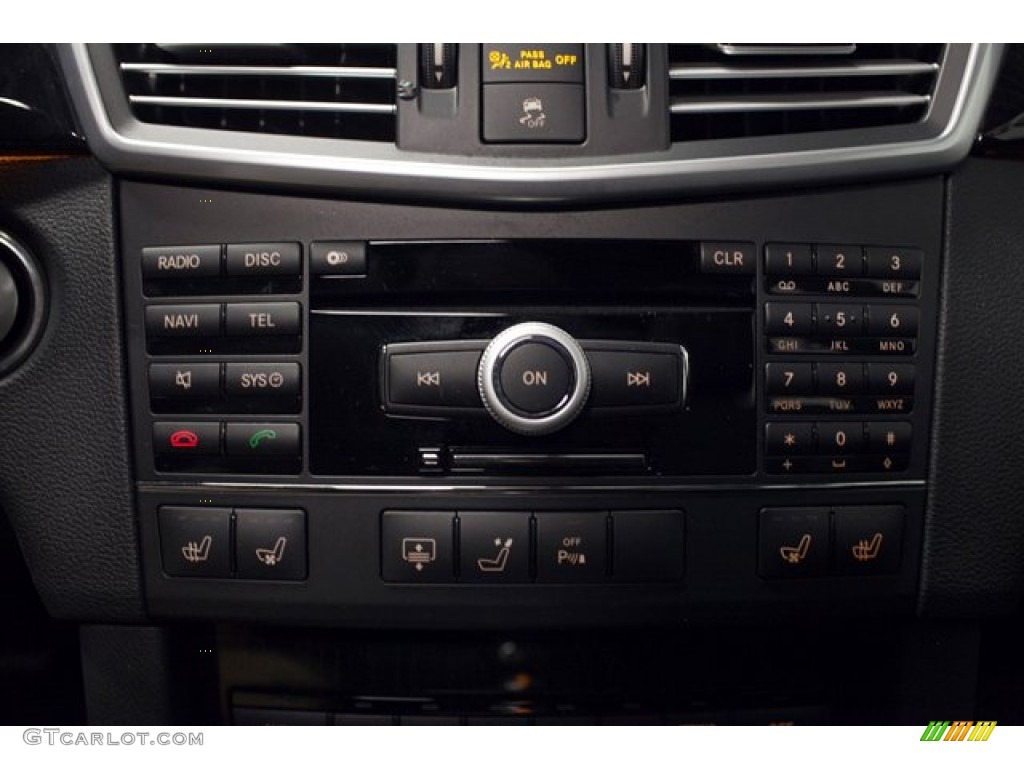 2010 Mercedes-Benz E 550 4Matic Sedan Controls Photo #86790483
