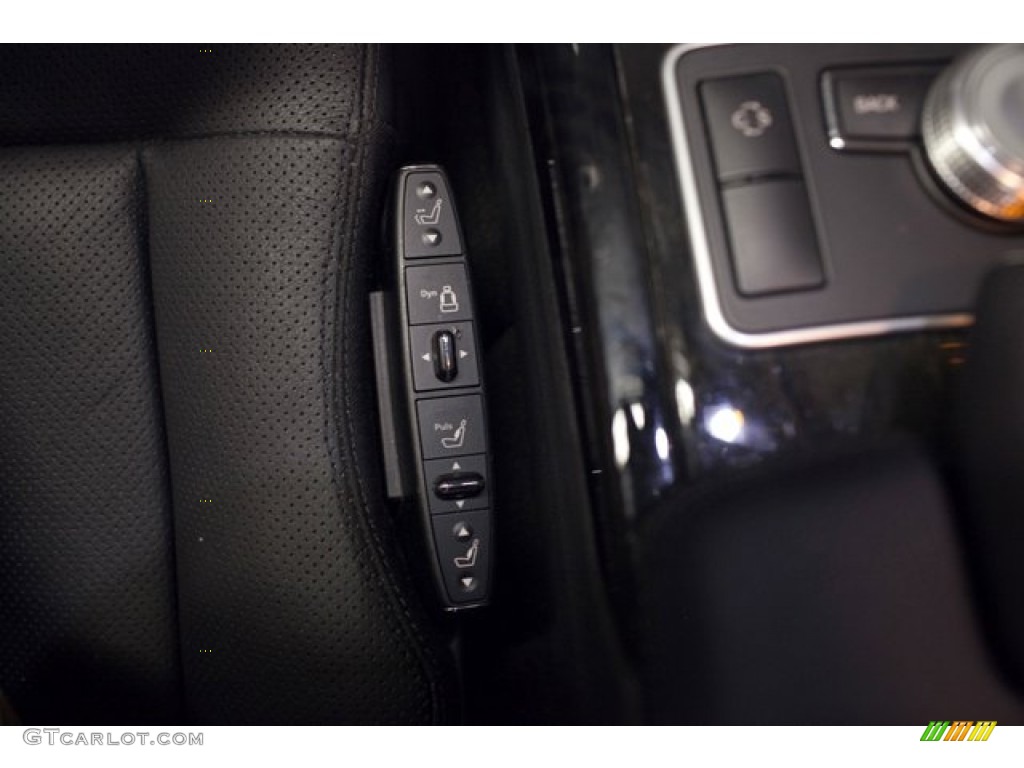2010 Mercedes-Benz E 550 4Matic Sedan Controls Photo #86790546