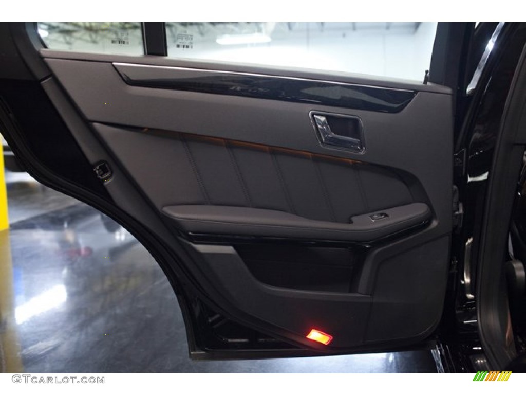 2010 Mercedes-Benz E 550 4Matic Sedan Black Door Panel Photo #86790564