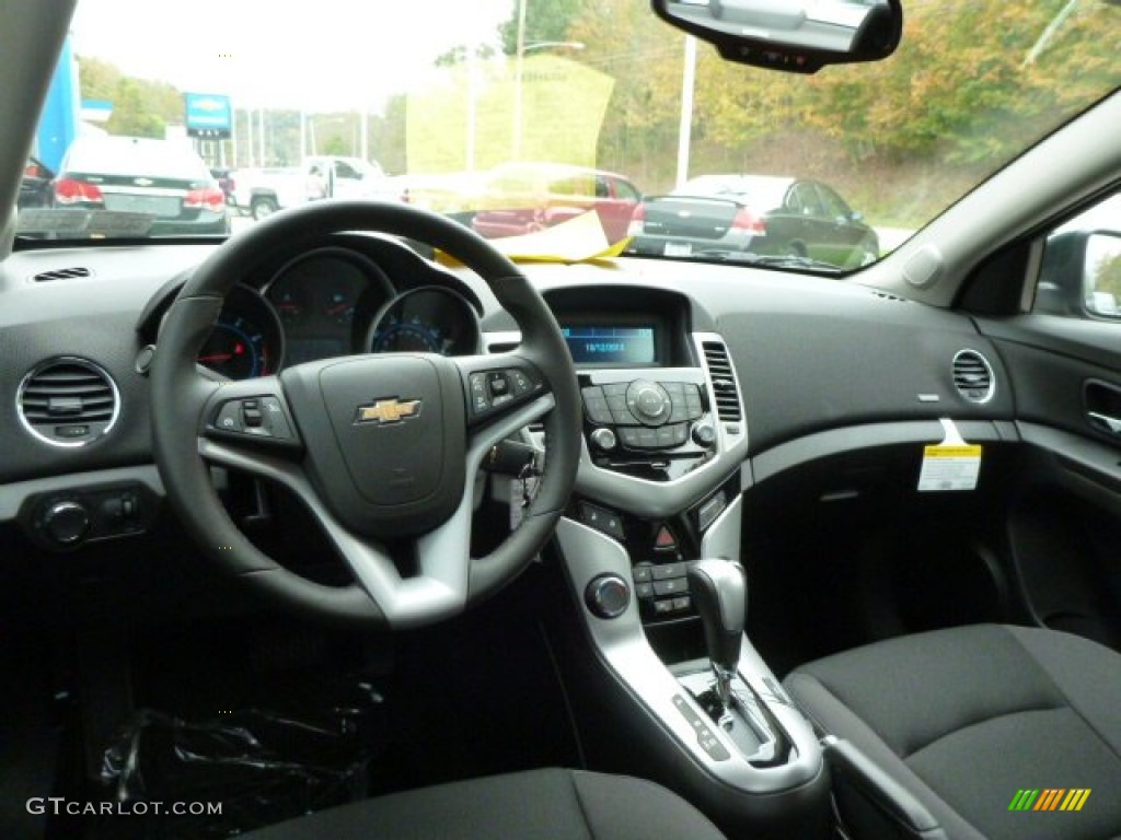 2014 Cruze LT - Rainforest Green Metallic / Jet Black photo #13