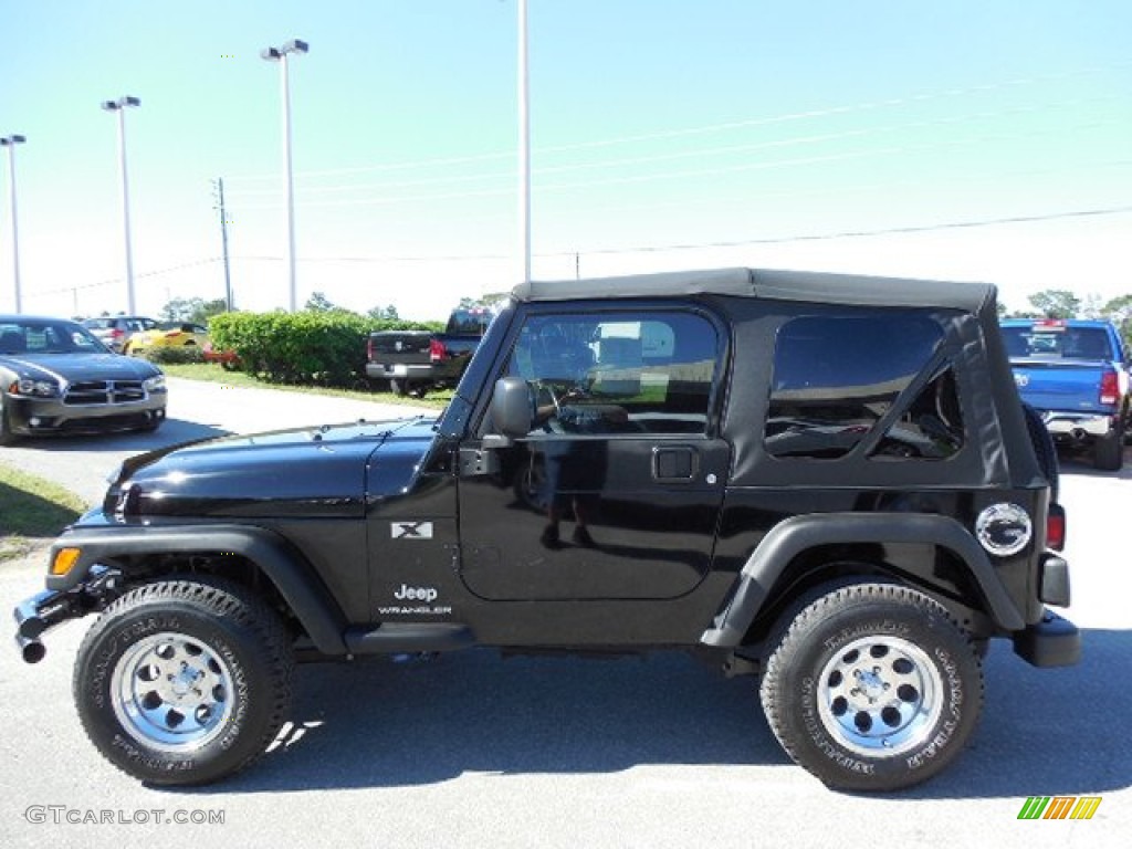 2004 Wrangler X 4x4 - Black / Dark Slate Gray photo #2