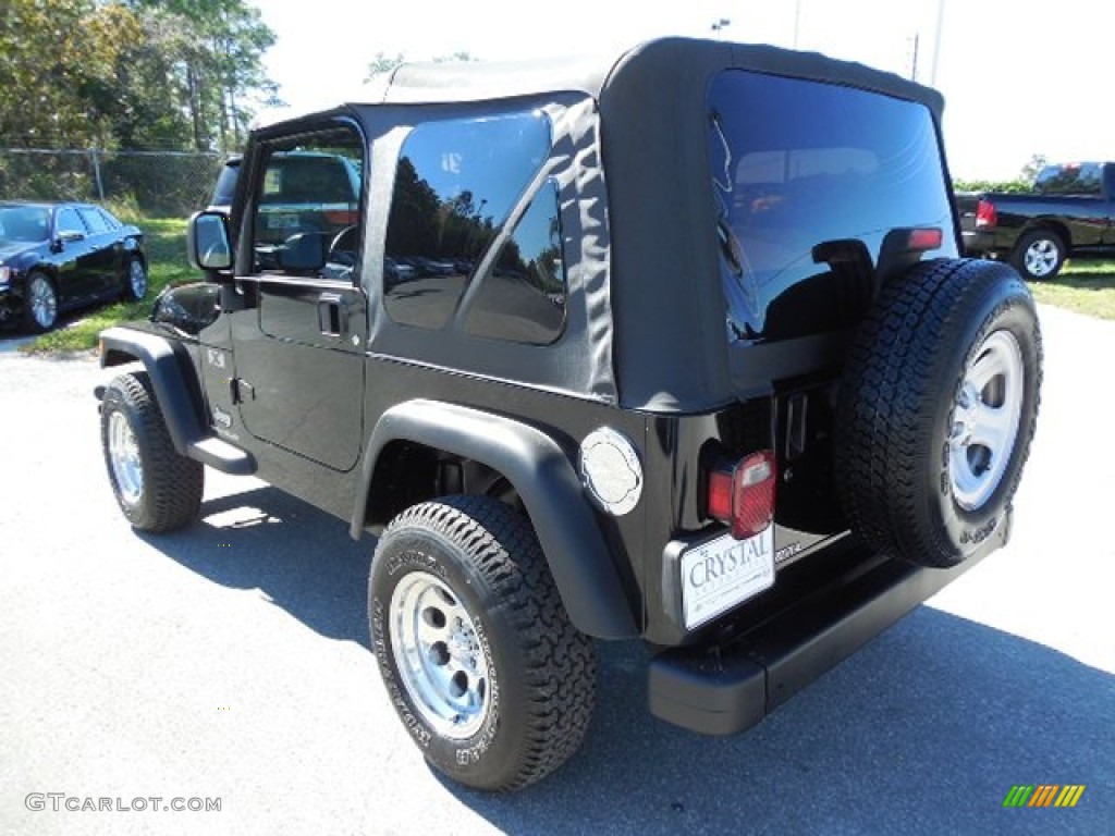 2004 Wrangler X 4x4 - Black / Dark Slate Gray photo #3