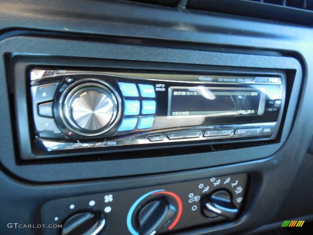 2004 Wrangler X 4x4 - Black / Dark Slate Gray photo #19