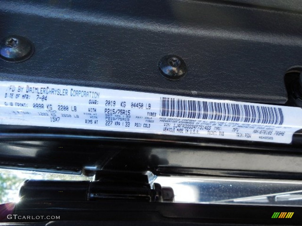 2004 Wrangler X 4x4 - Black / Dark Slate Gray photo #23