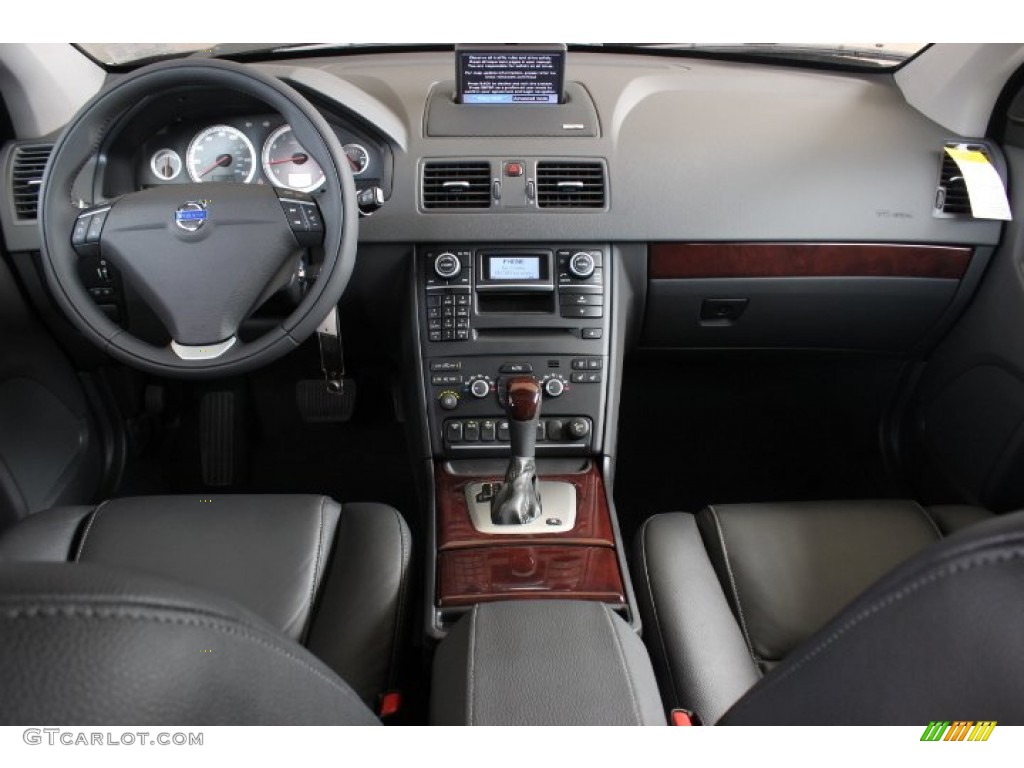 2014 Volvo XC90 3.2 Dashboard Photos
