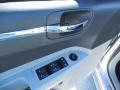 Bright Silver Metallic - 300 C HEMI Photo No. 16