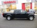 Super Black - Frontier SE Crew Cab 4x4 Photo No. 12
